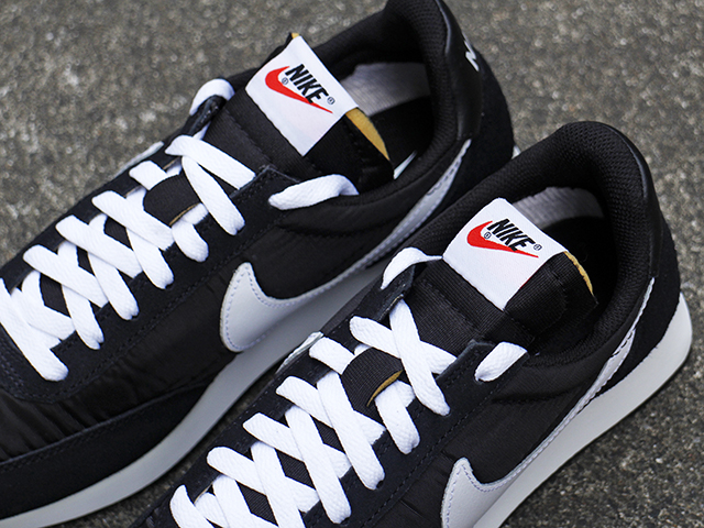 AIR TAILWIND 79 BLACK/WHITE01