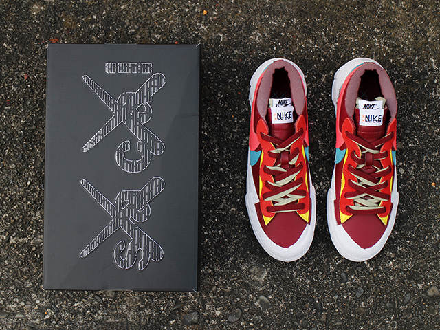 BLAZER LOW “SACAI x KAWS” TEAM RED/HOT LAVA01