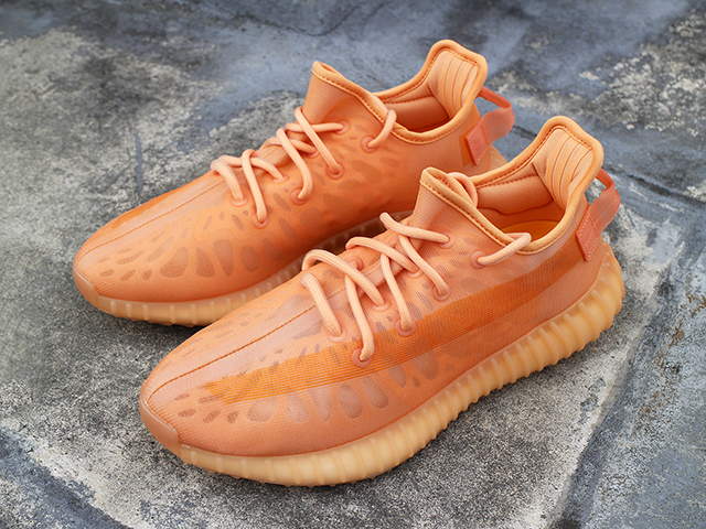 YEEZY BOOST 350 V2 “MONO CLAY”01