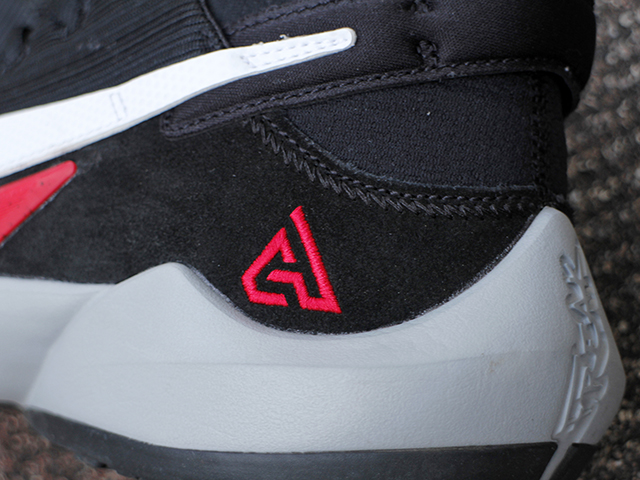 ZOOM FREAK 2 BLACK/WHITE-UNIVERSITY RED01