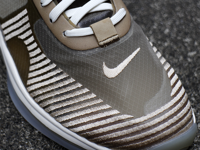 LEBRON × JOHN ELLIOTT ICON QS “PARACHUTE BEIGE”01