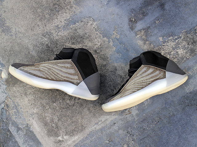 YEEZY QNTM “BARIUM”01