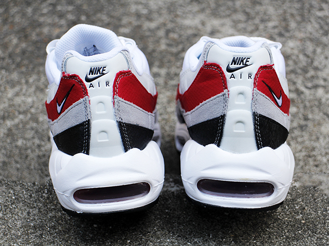 AIR MAX 95 ESSENTIAL VARSITY RED-PARTICLE GREY01