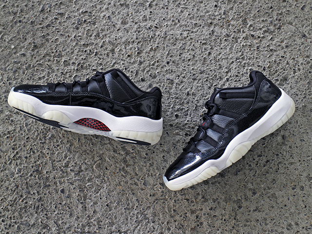 AIR JORDAN 11 RETRO LOW “72-10”01
