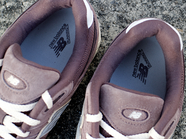 NEW BALANCE M2002 RHD BLACK FIG01