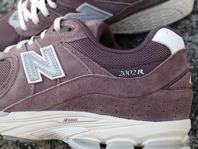 NEW BALANCE M2002 RHD BLACK FIG01