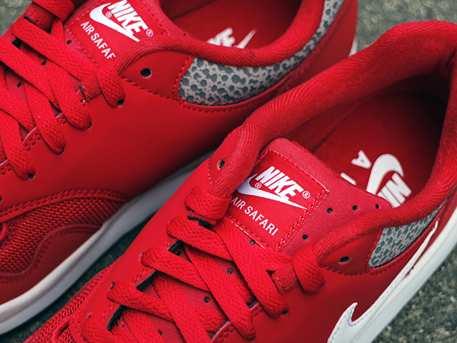 AIR SAFARI “UNIVERSITY RED”01