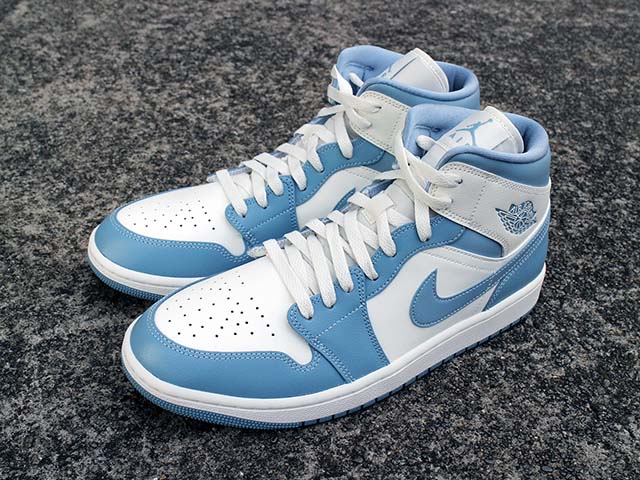 WMNS AIR JORDAN 1 MID “WHITE/UNIVERSITY BLUE”01