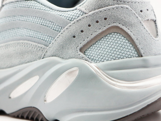 YEEZY BOOST 700 V2 FV8424 - 5