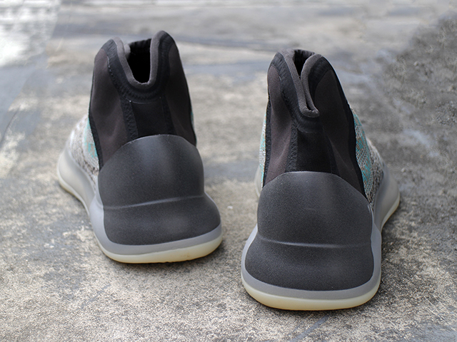 ADIDAS YEEZY QNTM “TEAL BLUE”01