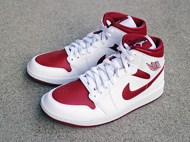WMNS AIR JORDAN 1 MID WHITE/POMEGRANATE01