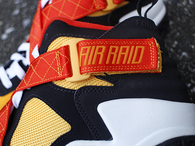 AIR RAID”ROSWELL RAYGUNS”01