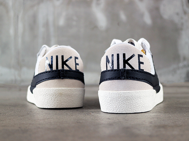 WMNS BLAZER LOW 77 JUMBO WHITE/BLACK01