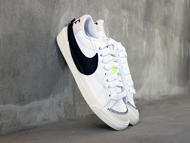 WMNS BLAZER LOW 77 JUMBO WHITE/BLACK01