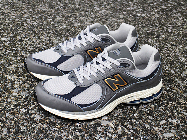 NEW BALANCE M2002R HP GRAY01