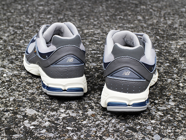 NEW BALANCE M2002R HP GRAY01
