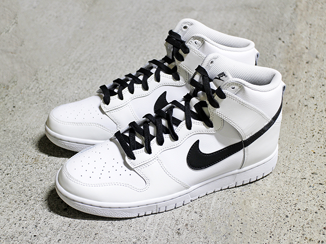 DUNK HI RETRO “WHITE/BLACK”01