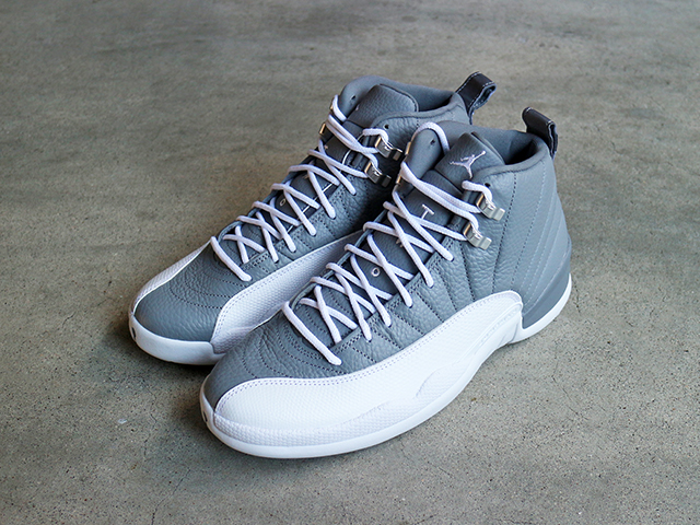AIR JORDAN 12 RETRO “STEALTH”01