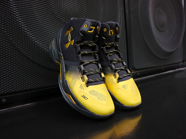 UA CURRY “BACK 2 BACK MVP PACK”01