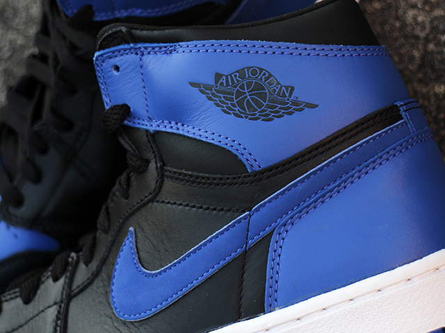AIR JORDAN 1 RETRO 2001 ROYAL BLUE01