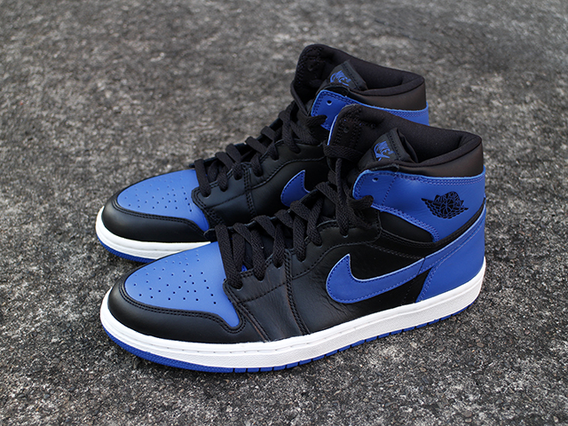 AIR JORDAN 1 RETRO 2001 ROYAL BLUE01