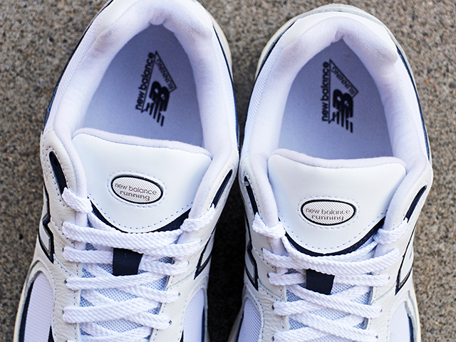 NEW BALANCE M2002R HQ “WHITE/NAVY”01