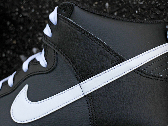 DUNK HIGH RETRO “ANTHRACITE/WHITE”01