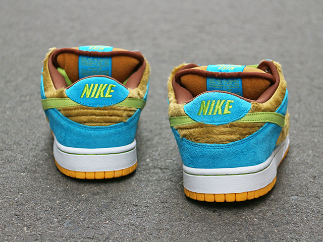 DUNK LOW PREMIUM SB “3BEAR”01