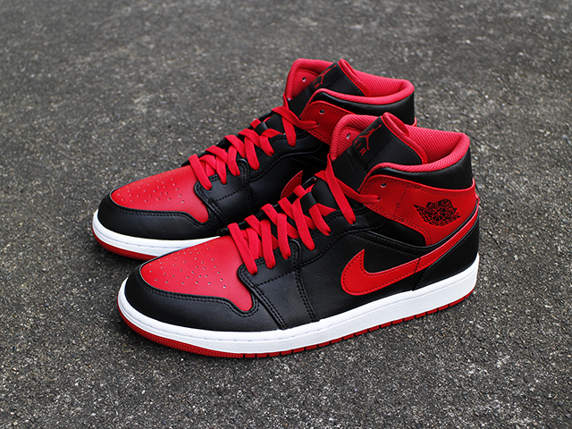AIR JORDAN 1 MID BLACK/FIRE RED01