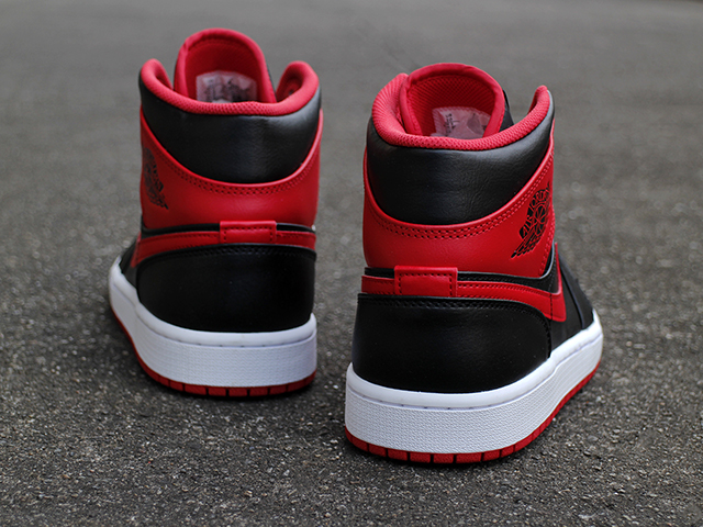 AIR JORDAN 1 MID BLACK/FIRE RED01