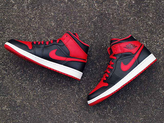AIR JORDAN 1 MID BLACK/FIRE RED01