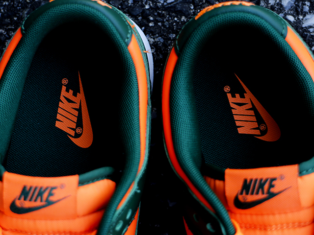 DUNK LOW RETRO “MIAMI HURRICANES”01