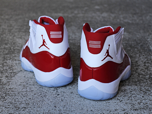 AIR JORDAN 11 RETRO WHITE/VARSITY RED01