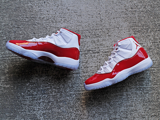 AIR JORDAN 11 RETRO WHITE/VARSITY RED01