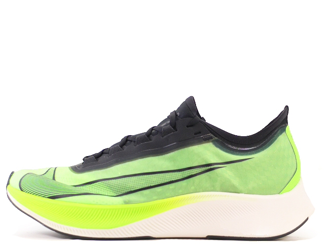 ZOOM FLY 3 AT8240-300