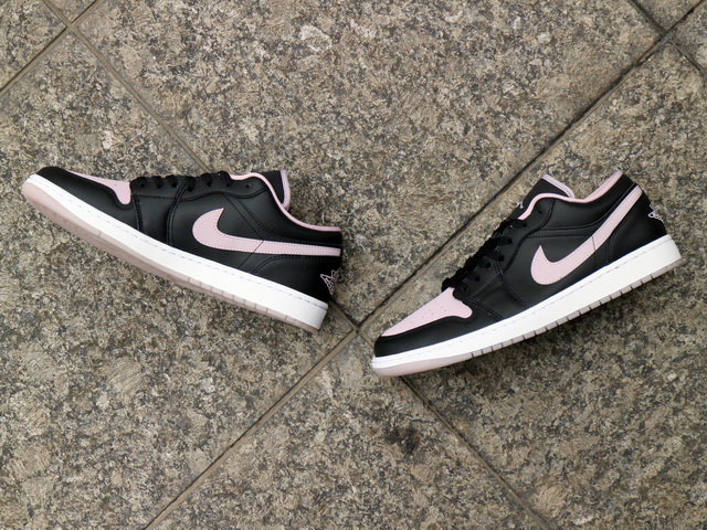 AIR JORDAN 1 LOW SE “BLACK/ICED LILAC”01