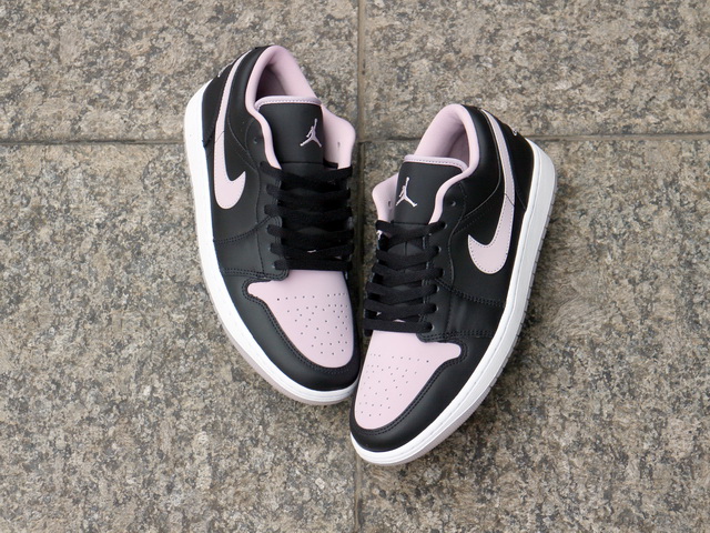 AIR JORDAN 1 LOW SE “BLACK/ICED LILAC”01