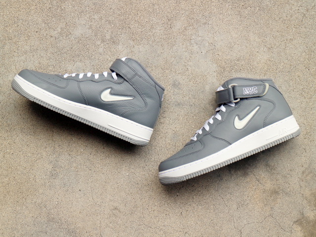 AIR FORCE 1 MID QS “NYC” GREY01