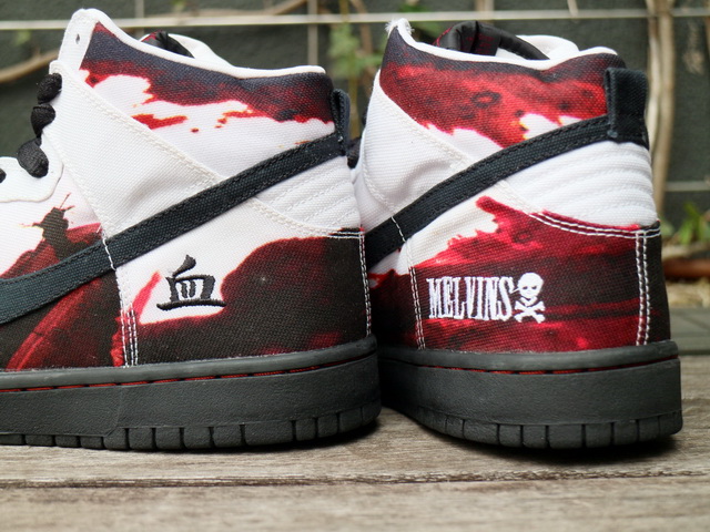 DUNK HIGH PRO SB “MELVINS/血”01