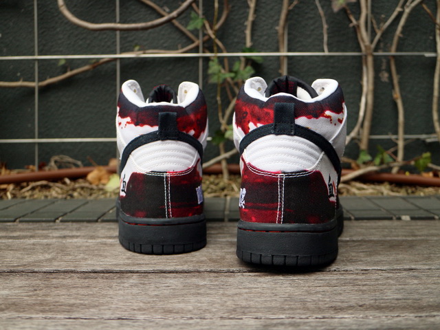 DUNK HIGH PRO SB “MELVINS/血”01