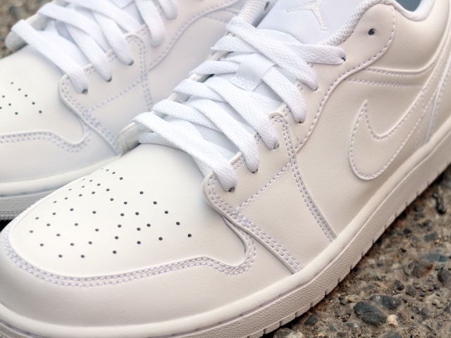 AIR JORDAN 1 LOW “ALL WHITE”01