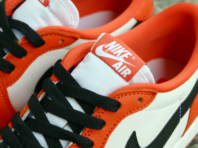 AIR JORDAN 1 LOW OG “ORANGE/BLACK-WHITE”01