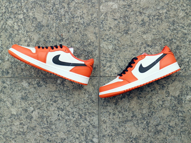 AIR JORDAN 1 LOW OG “ORANGE/BLACK-WHITE”01