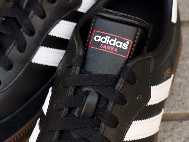 SAMBA “BLACK/WHITE/GUM”01