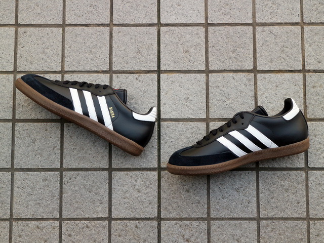 SAMBA “BLACK/WHITE/GUM”01