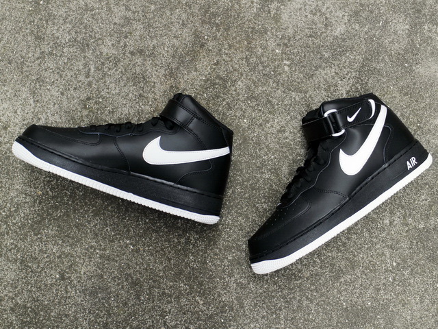AIR FORCE 1 MID 07 BLACK/WHITE01