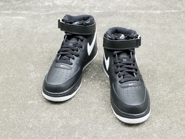 AIR FORCE 1 MID 07 BLACK/WHITE01