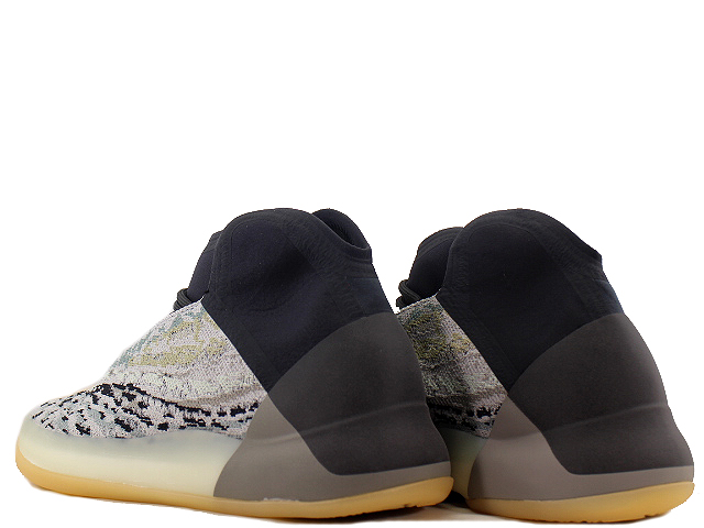 YEEZY QNTM GY7926 - 3