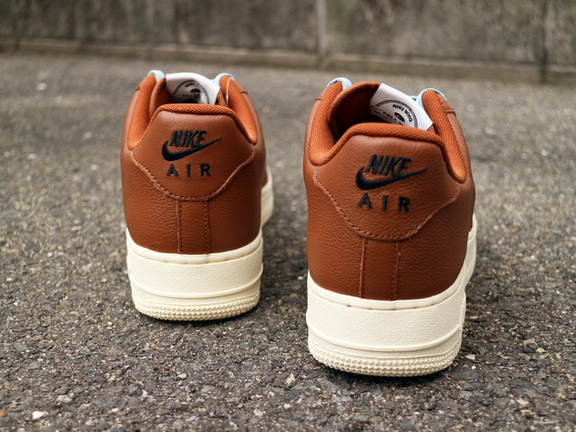 AIR FORCE 1 07 PREMIUM “JEWEL SWOOSH/PECAN”01
