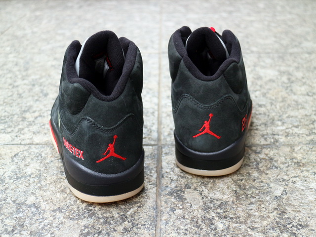 WMNS AIR JORDAN 5 RETRO “GORE-TEX”01